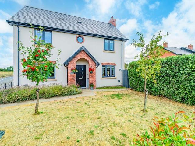 House for sale in Babbinswood, Shropshire