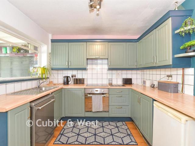 House for sale in Aldingbourne, Clapham