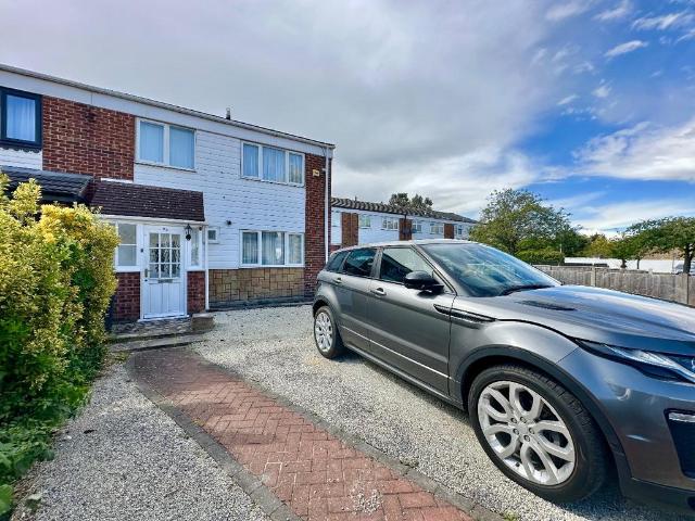 House for sale in Harold Hill, Greater London