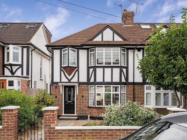 House for sale in Greater London