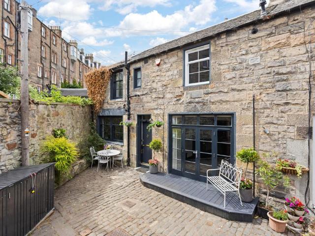 House for sale in Stockbridge, Scotland