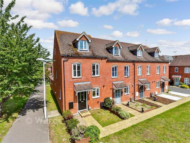 House for sale in Oad Street, Kent