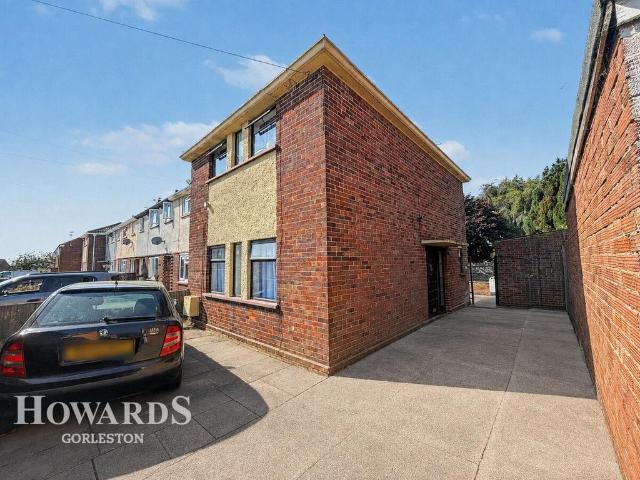 House for sale in Magdalen Estate, Stokesby