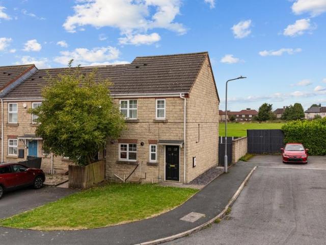 House for sale in Buttershaw, West Yorkshire