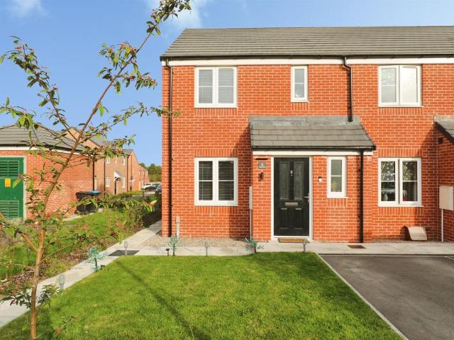 House for sale in Killinghall, York and North Yorkshire
