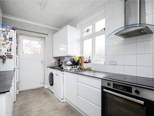 House for sale in London Borough of Ealing, Perivale