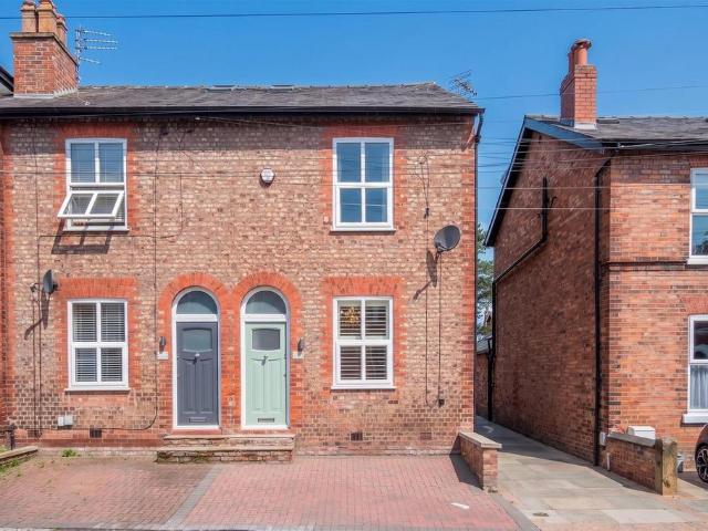 House for sale in Altrincham, Trafford