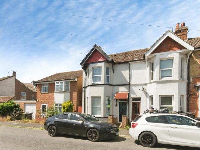 House for sale in Sidley, Heathlands