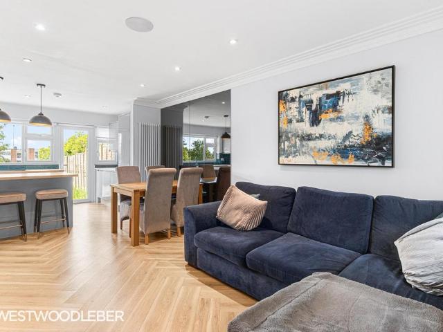 House for sale in Hertford, Colliers End