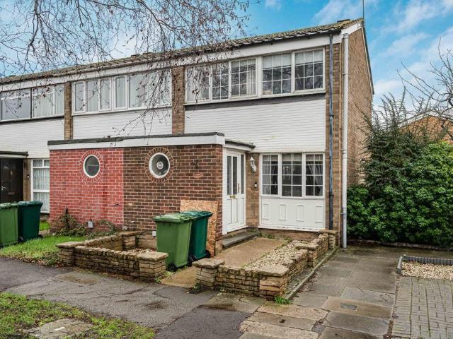 House for sale in Lower Halliford, Surrey