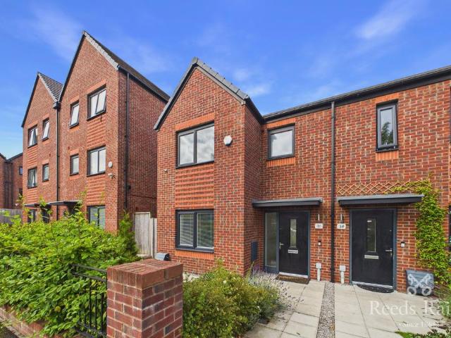 House for sale in Georgia, Greater Manchester