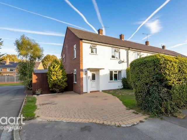 House for sale in Cox Green, Maidenhead