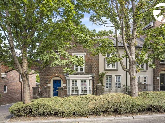 House for sale in Swanscombe and Greenhithe, Monks Orchard