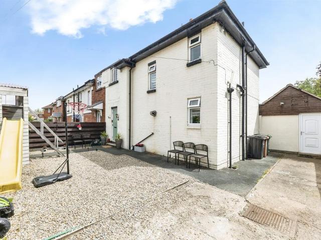 House for sale in Middleton, West Yorkshire