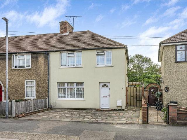 House for sale in London Borough of Barking and Dagenham, Greater London