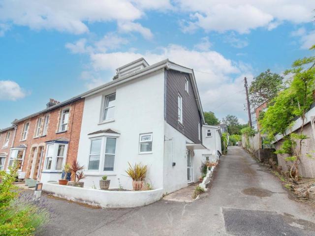 House for sale in Strode, Devon