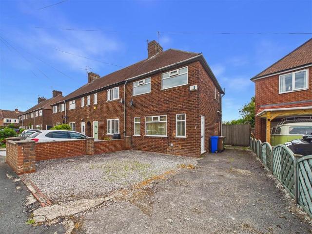 House for sale in Elloughton-cum-Brough, Brough