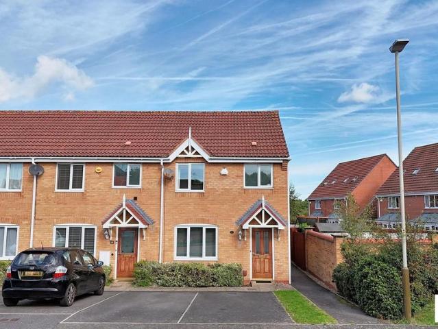 House for sale in Old Wharf, City Of Leicester