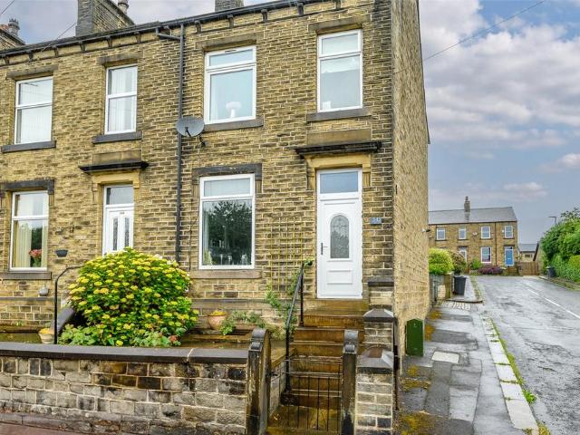 House for sale in Cowlersley, West Yorkshire