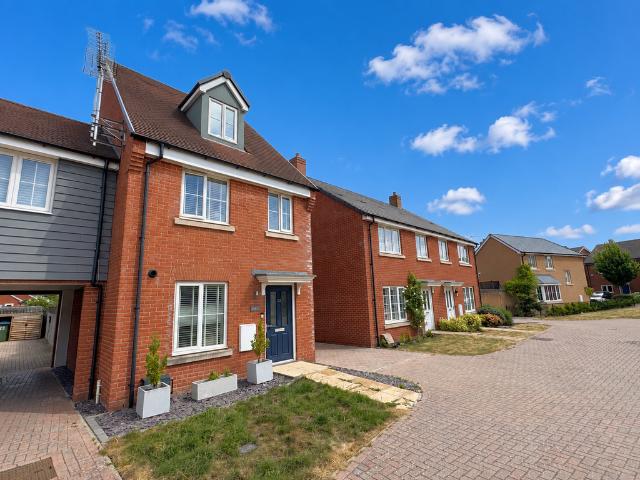 House for sale in Berryfield, Buckinghamshire