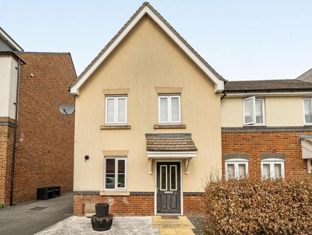 House for sale in Barton Stacey, Hampshire