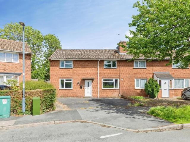 House for sale in Green Close, Warwickshire