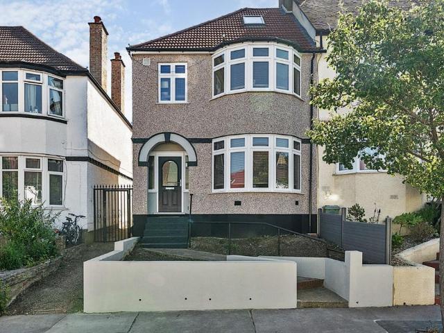 House for sale in London Borough of Croydon, Upper Norwood