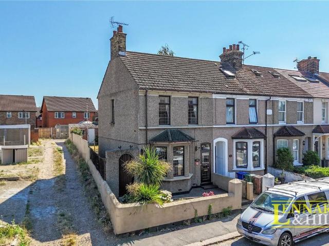 House for sale in Grays, Essex