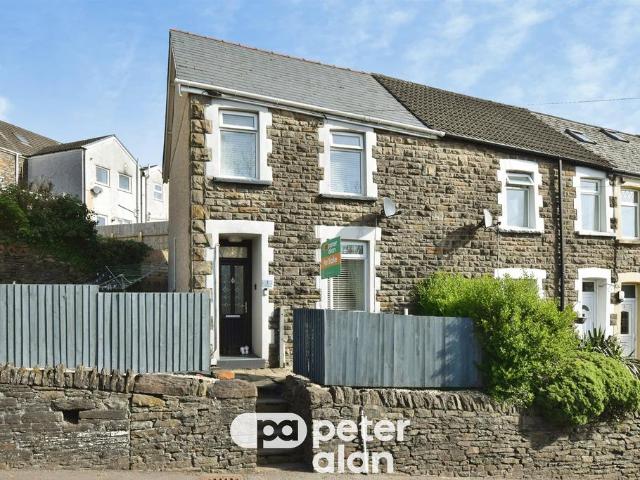 House for sale in Treharris