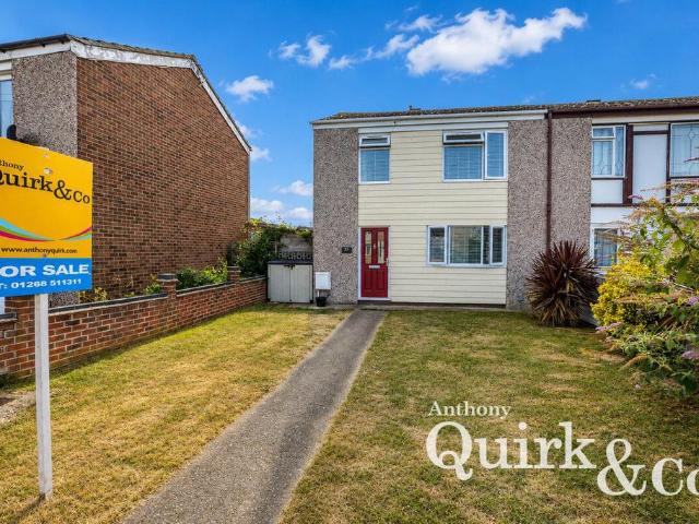 House for sale in Winter Gardens, Essex