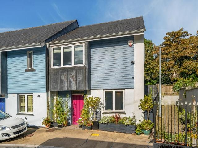 House for sale in Strode, Devon