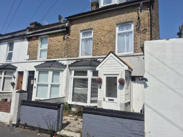 House for sale in West Cliff, Acol