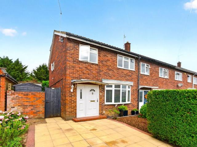 House for sale in Elstree and Borehamwood, Borehamwood