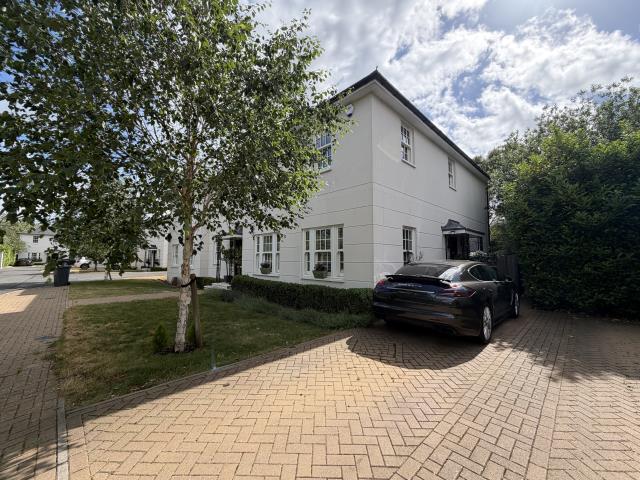 House for sale in Datchet