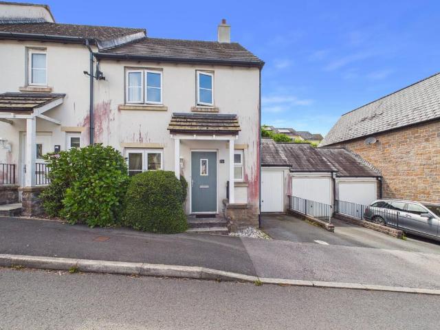 House for sale in Lamellion, Cornwall