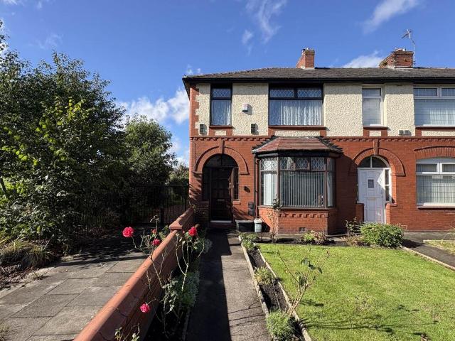 House for sale in Cowlishaw, Oldham