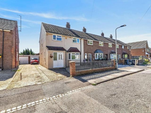 House for sale in Cauldwell, Bedford