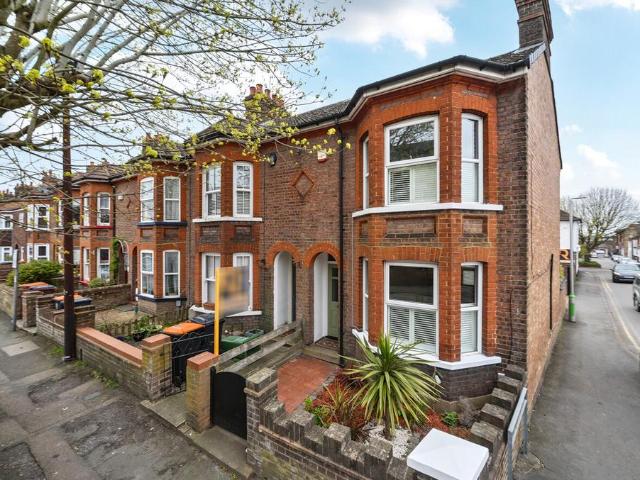 House for sale in Dunstable, Bedfordshire
