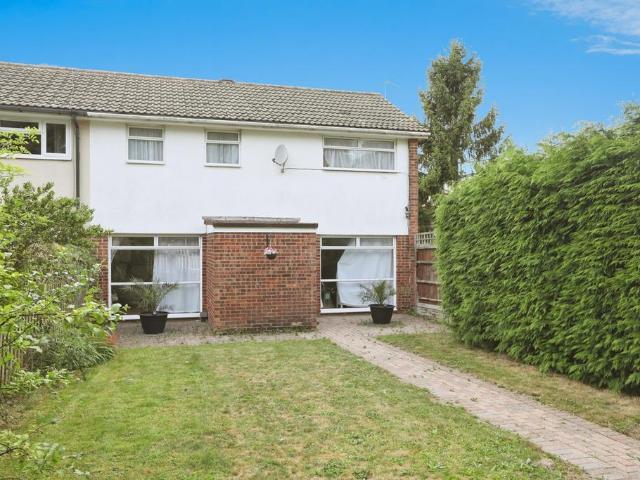House for sale in Parsonage Place, Midway