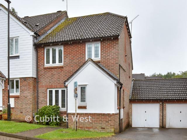 House for sale in Broadfield, Glynde