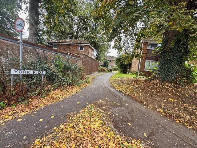House for sale in Weedon Bec