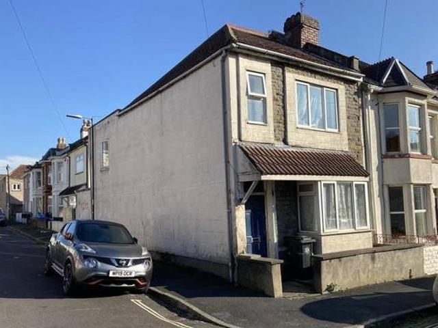 House for sale in Feckenham, City Of Bristol