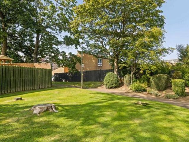 Cottage for sale in Cramond, Scotland