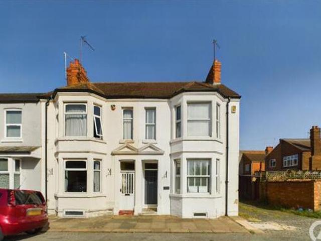 House for sale in Northampton, Northamptonshire