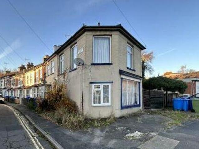 House for sale in Aldershot, Hampshire