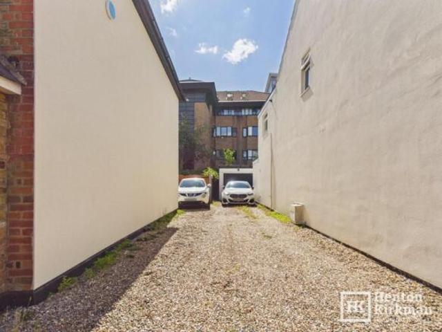 Cottage for sale in Navestock Side