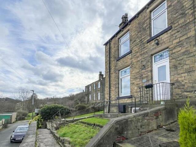 House for sale in Huddersfield, West Yorkshire