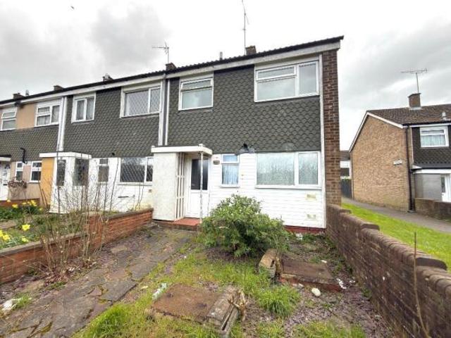 Cottage for sale in Luton