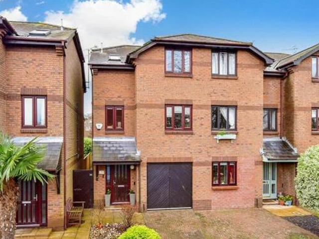 House for sale in Arundel, Clapham