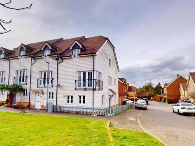 House for sale in Willesborough, Bridgefield